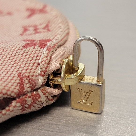LV Mini Lin Cherry Monogram Coin Purse - Picture 4 of 7